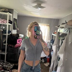 SHEIN Gray Crop Tie Front Short Sleeve Top